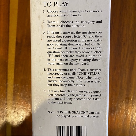 Vintage Christmas Trivia Card Game “Tis the Season” Family Holiday Game 1998 - Picture 2 of 8